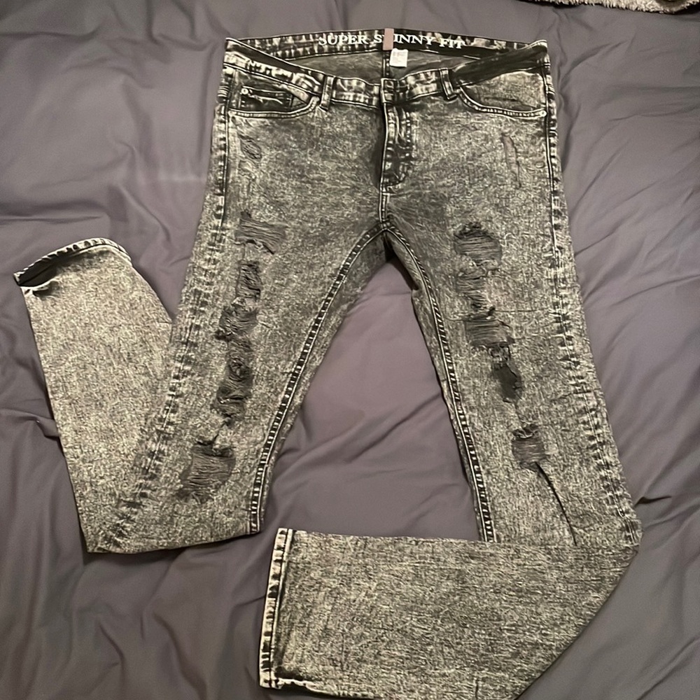 Black acid wash distressed skinny 👖